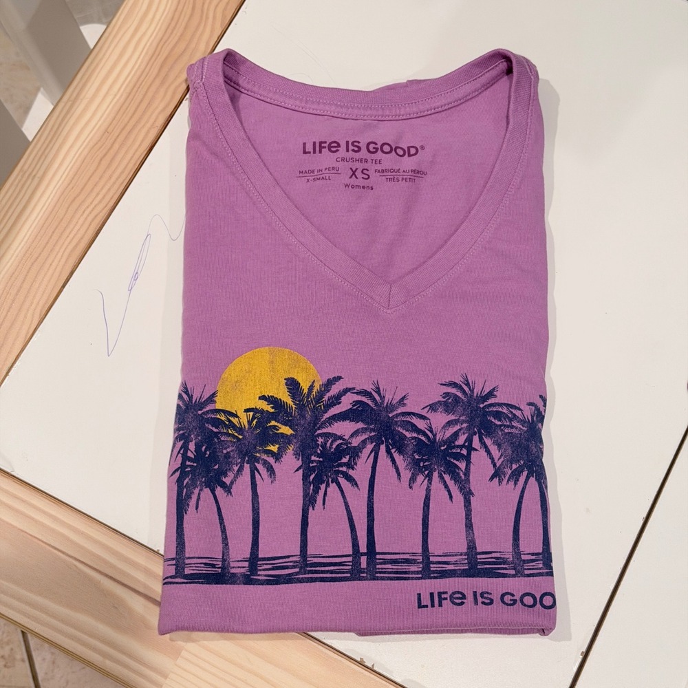 Life is Good Womens Purple Palm Tree Crusher Tee V-Neck T-Shirt XS S19-W1127